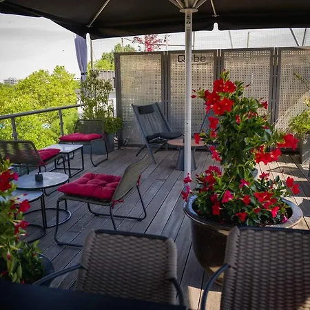 Hotel Qube Bergheim 4*