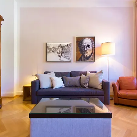 Qube Bergheim 酒店